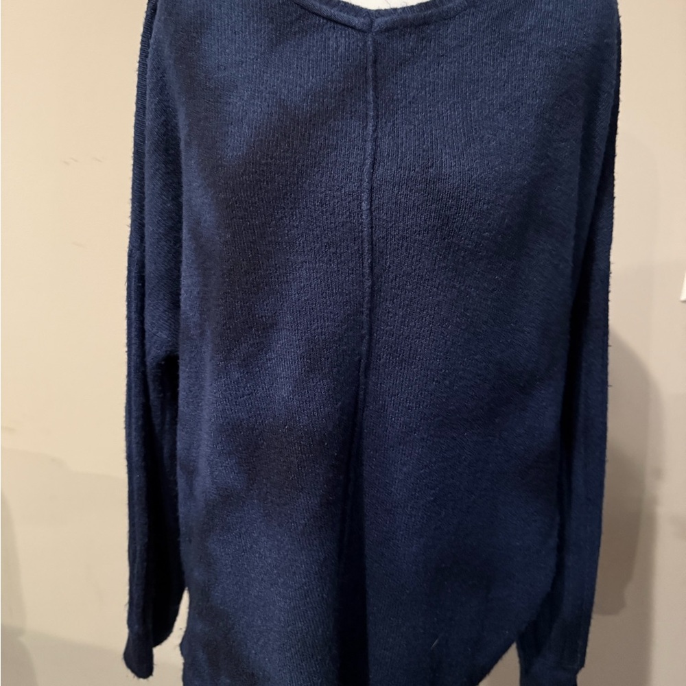 Democracy Navy and Black Front and Back V-Neck Sweater Size XL